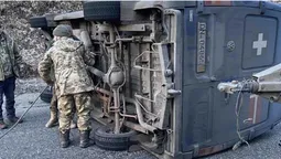 Волинський волонтер потрапив у ДТП поблизу Слов’янська (фото, відео)