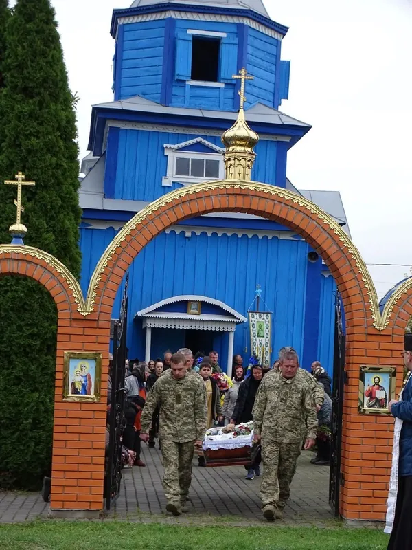 На Волині попрощалися із Захисником Петром Костровським (фото)