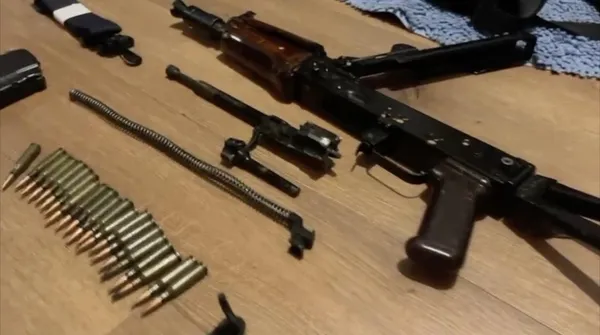 Поліція Волині затримала угруповання, яке нелегально продавало зброю (фото, відео)