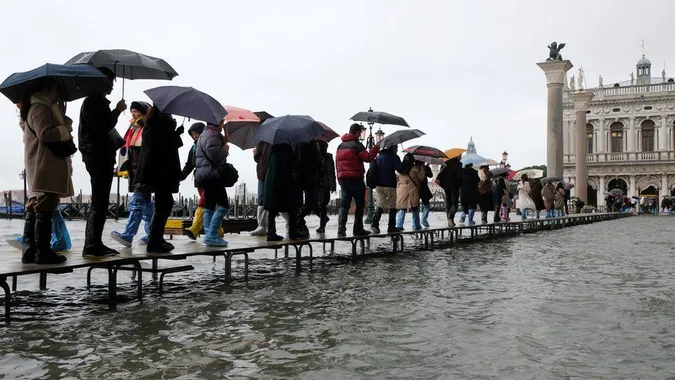 У квартирах по коліна води: у Венеції рекордна повінь (фото)
