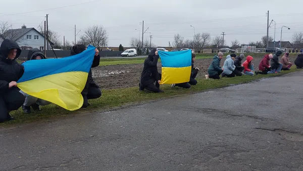 На Волині живим коридором зустріли тіло захисника Ігоря Гуля