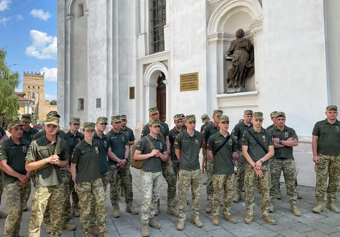 На Волині до служби стали молоді офіцери-прикордонники (фото)