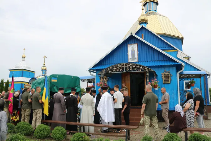 На Волині віддали останню шану Захиснику України Павлу Шамрилу (фото)