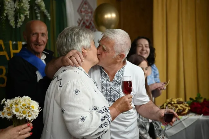 На Волині подружжя відгуляло золотий ювілей – 50 років подружнього життя (фото)