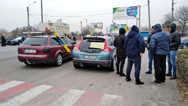 Наїзд «євробляхи» на поліцейського: почали розслідування
