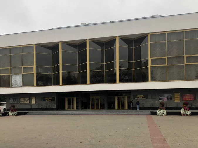 Волинський театр через пів року затишшя презентує прем’єри про любов