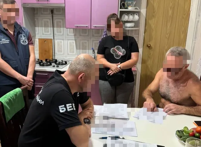 30 українських службовців підозрюють у розкраданні 138 мільйонів для ЗСУ