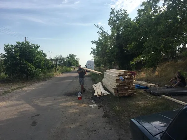 Волиняни поїхали на Херсонщину допомагати місцевим у відновленні житла (фото)
