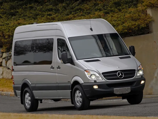 Волинські прикордонники виявили «Mercedes», який розшукував Інтерпол