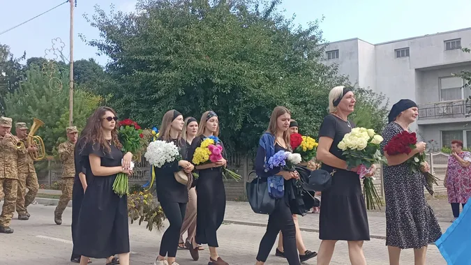 У Луцькому районі попрощалися із молодим воїном Владиславом Харитонюком (фото)