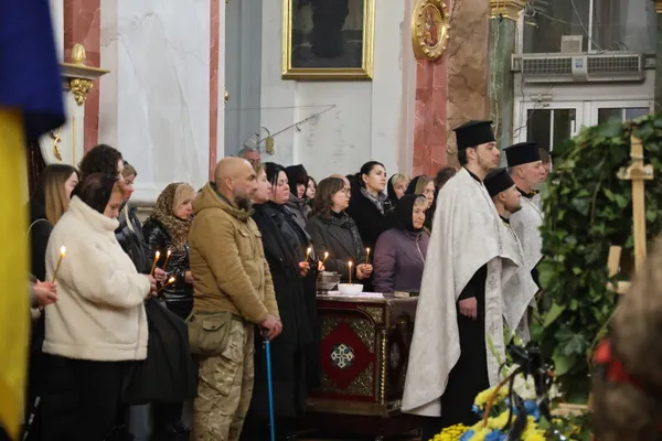 У Луцьку попрощалися з 30-річним захисником Владиславом Драганчуком (фото)