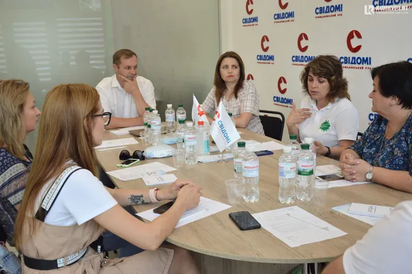 Луцький сморід змістився: докучає центру та прилеглим селам (опитування)