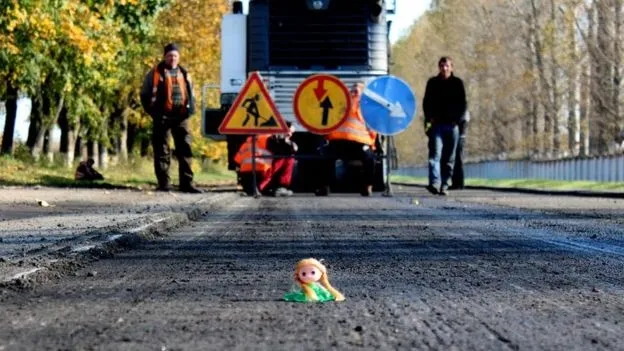 На Волині якість доріг перевіряє інспектор Ляля (фото)