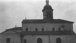Показали архівні столітні кадри волинського палацу Митрополита