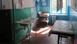 Страшний сон студентів: показали кімнати луцьких гуртожитків (відео)