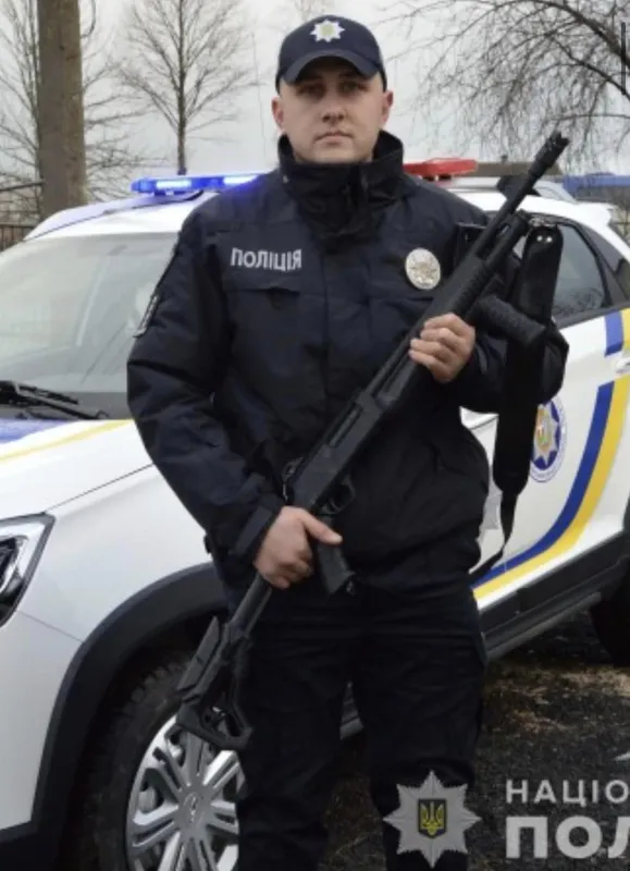 Поліцейський довів до панічної атаки школярку у ліцеї на Волині: що кажуть в поліції