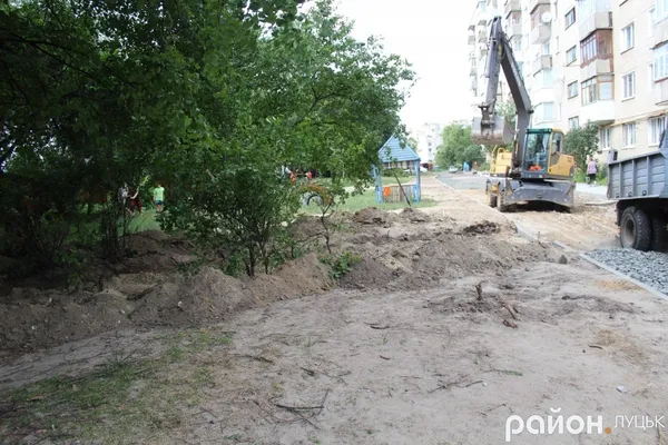 У Луцьку вперше за 36 років поремонтували вулицю (фото)