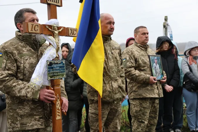У Луцькій громаді попрощалися з полеглим Героєм Іваном Матвіюком (фото)