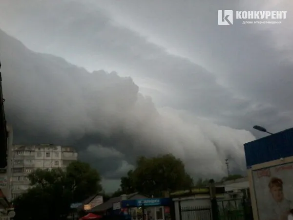 У Чернігові утворилося унікальне атмосферне явище (фото)