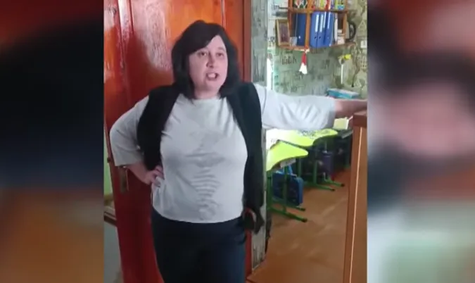 «Це була підстава», – вчителька, яка послала нах*й батьків, а вдову воїна – на нуль, про скандал в Камінь-Каширському ліцеї (відео)