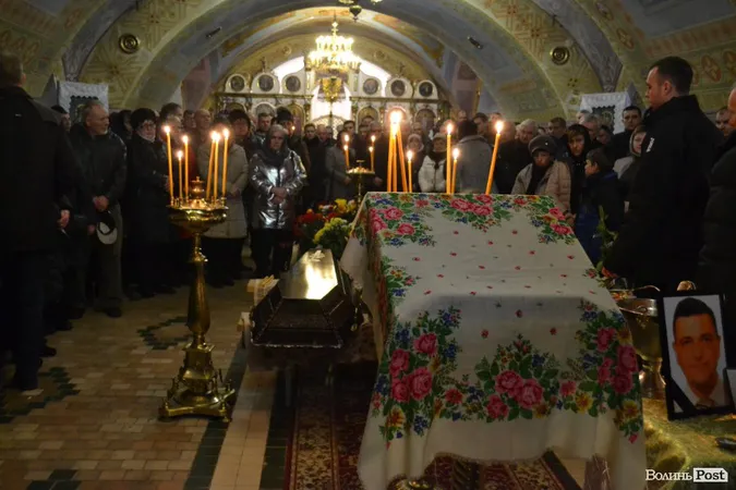 Луцьк прощався із журналістом Юрієм Яцюком (фото)