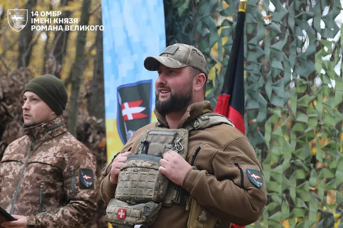 Бійцям 14 ОМБр вручили бригадні нагороди (фото)