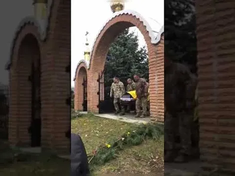 На Волині попрощалися із загиблим захисником Сергієм Ловяном (відео)
