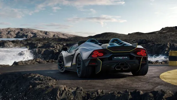 Lamborghini представила два нові спорткари (фото)