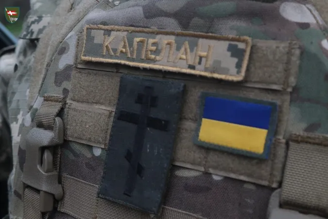 У кожній пасці – любов і турбота: волинським воїнам везуть гостинці на фронт (фото)