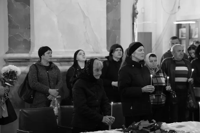 У Луцьку попрощалися з 30-річним солдатом Дмитром Давидюком (фото)