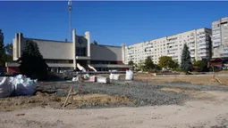 Робота кипить: як реконструюють площу перед РАЦСом у Луцьку (фото)