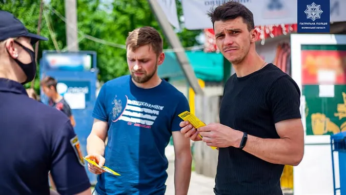 Волинські патрульні провели профілактичні бесіди із пішоходами
