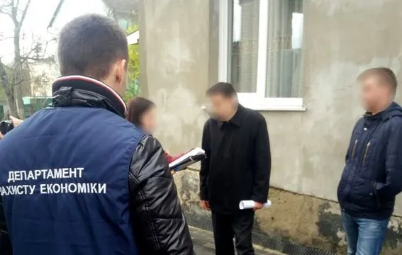 Екс-депутат Волиньради за хабар обіцяв допомогти з МАФами (фото)