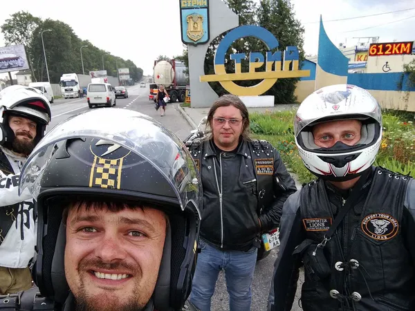 Луцькі байкери: статути, жінки, алкоголь та волонтерство