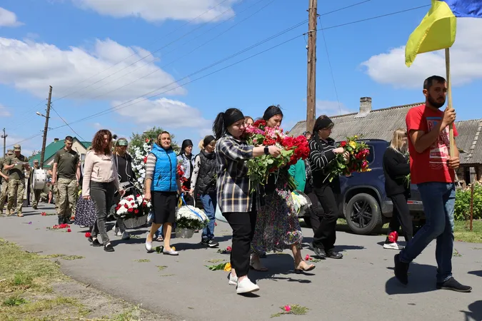 Біль і сльози: на Волині попрощалися з молодим снайпером Вітарієм Шереметою, який загинув на Харківщині