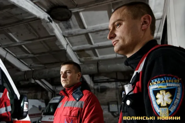 «Інколи немає часу випити чай» – як на Волині працюють ковідні медичні бригади (фото)