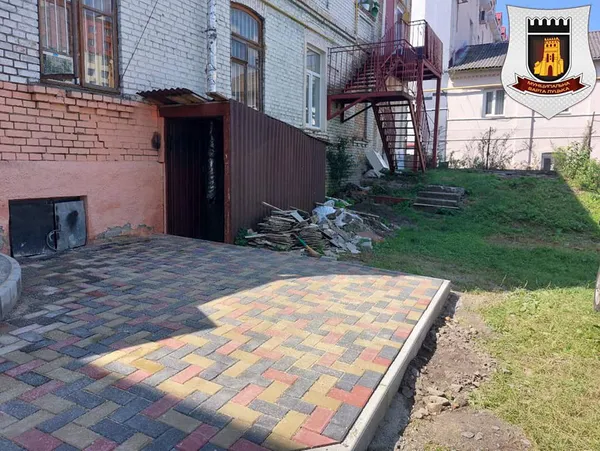 Залишили сміття після ремонтів: лучан-«нечупар» змусили прибрати за собою (фото)