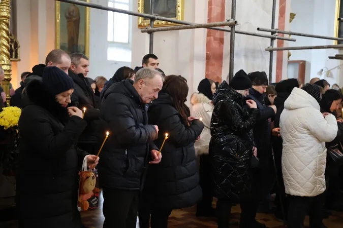У Луцьку попрощалися із загиблим під Покровськом Андрієм Фещенком (фото)