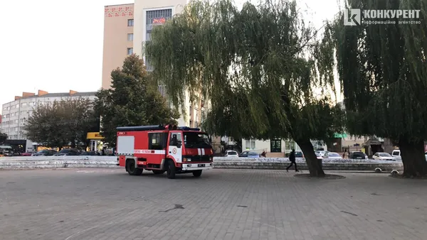 Біля Палацу культури Луцька – пожежники: відомо, що сталося (фото)