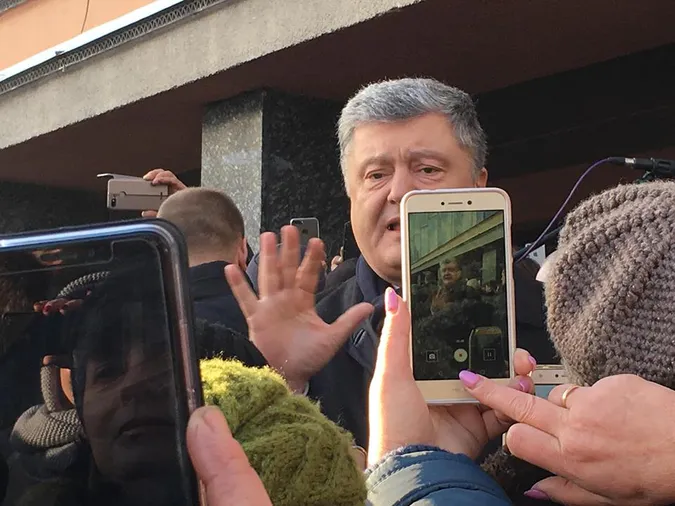 Як Порошенко перед волинянами «відпрацював» (фоторепортаж)