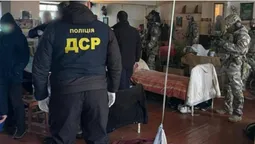 Жили «по понятіям» і збували наркотики: у Маневицькій колонії викрили організовану злочинну групу (фото, відео)
