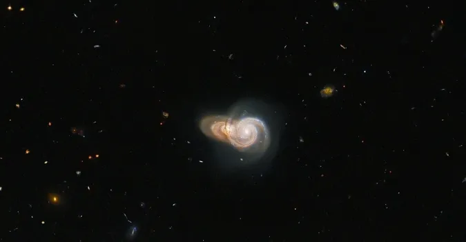 Оптична ілюзія: космічний телескоп Hubble зафіксував злиття двох галактик