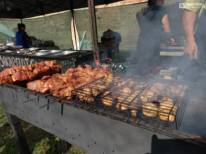 У Луцьку стартував фестиваль вуличної їжі Lutsk Food Fest (фоторепортаж)