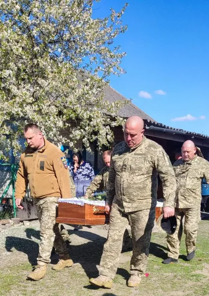 На Волині попрощалися із воїном Петром Кондрацьким (фото)