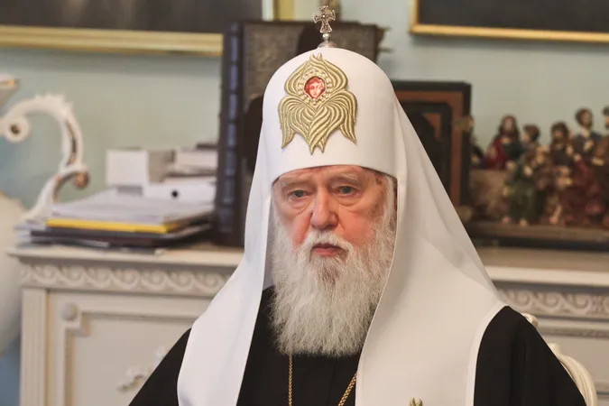 «Не шантажували, а вмовляли», – Філарет відповів на заяву Михаїла