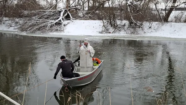 Водохреще у Луцьку: в центрі освятили воду в Стиру