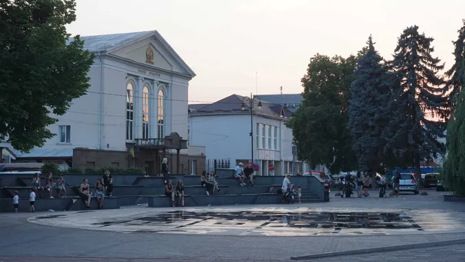 Вечірній Луцьк після спекотного літнього дня (фото)