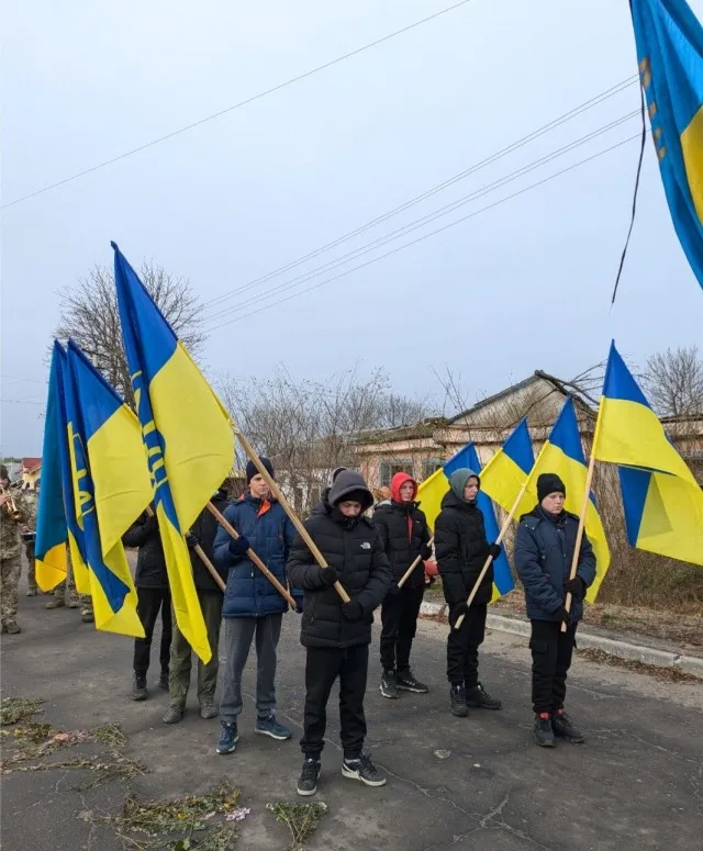 На Волині попрощались із загиблим воїном Валентином Поліщуком (фото, відео)