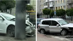 У центрі Луцька – автотроща: Tesla вилетіла на тротуар (фото, відео)