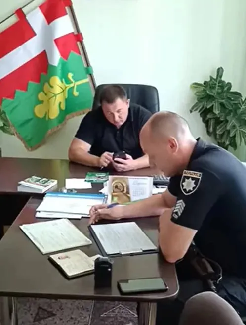 Їздив п'яним і роками без прав: деталі скандалу із водійським посвідченням мера Ківерців